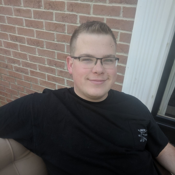 Meet your Posher, Daniel - Picture 1 of 1